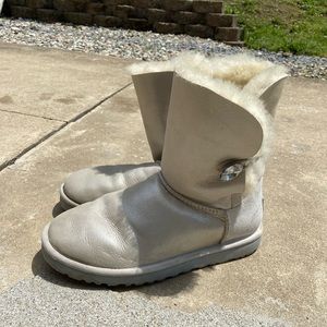 silver sparkly ugg boots